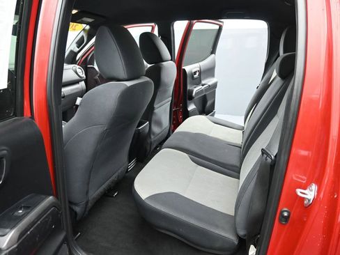 Used 2021 Toyota Tacoma TRD Off-Road w/ Technology Package image 16