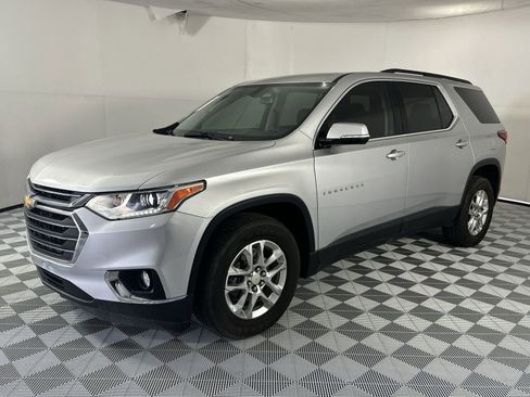Used 2019 Chevrolet Traverse LT FWD image 4