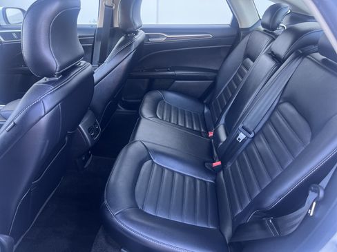 Used 2018 Ford Fusion SE w/ Equipment Group 602A FWD image 25
