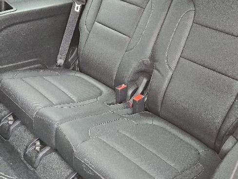 Used 2018 GMC Acadia SLT AWD/4WD image 4