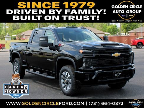 Used 2026 Chevrolet Silverado 2500 Custom w/ Custom Value Package AWD/4WD image 1
