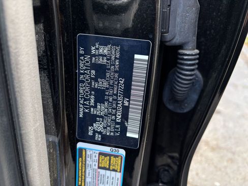 Used 2025 Kia Seltos S image 32