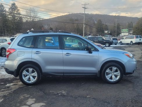 Used 2016 Subaru Forester 2.5i w/ Alloy Wheel Package image 9