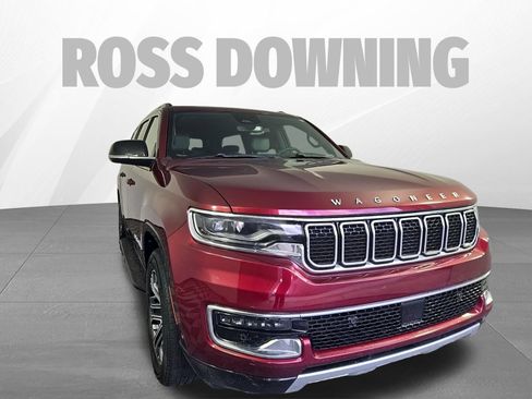 Used 2024 Jeep Wagoneer L Series II RWD image 2