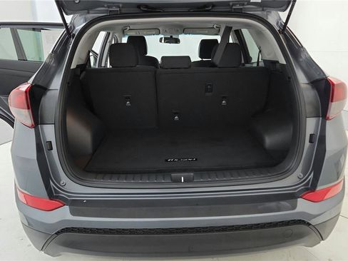 Used 2018 Hyundai Tucson SE AWD/4WD image 20