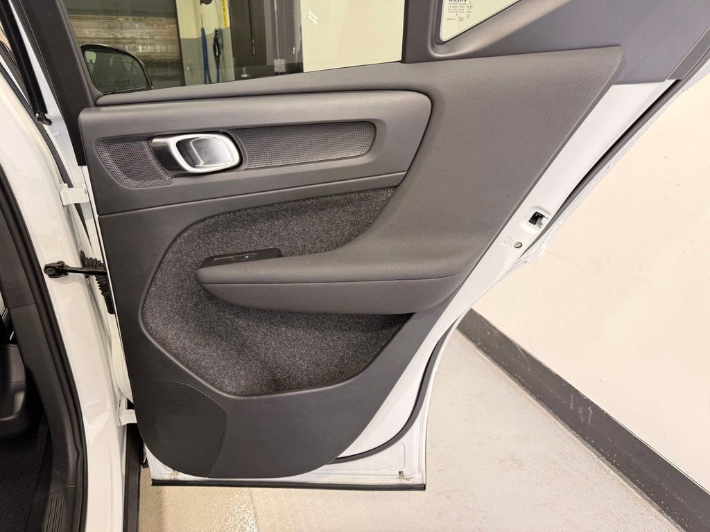 Used 2026 Volvo XC40 B5 Plus AWD/4WD image 24