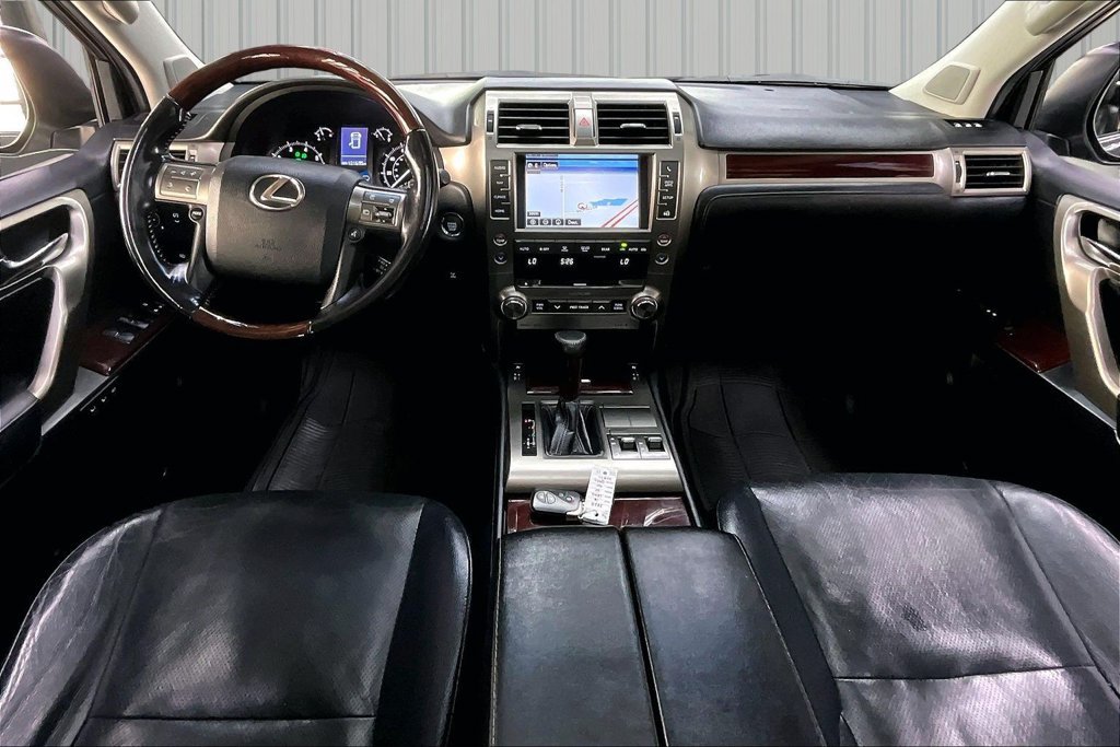 Used 2015 Lexus GX 460 w/ Premium Package AWD/4WD image 7