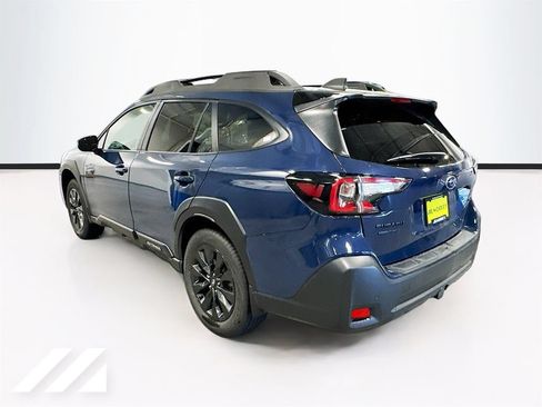 Used 2025 Subaru Outback Onyx Edition AWD/4WD image 7