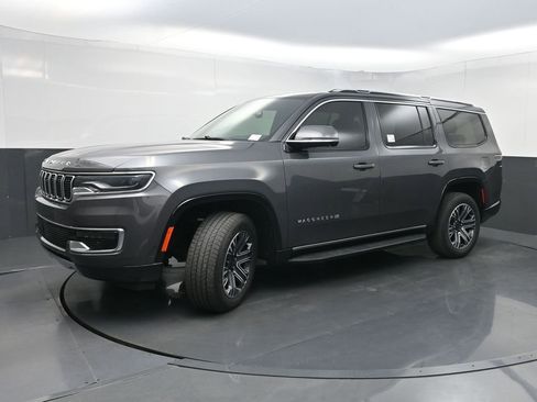 Used 2022 Jeep Wagoneer Series III w/ Convenience Group I AWD/4WD image 31