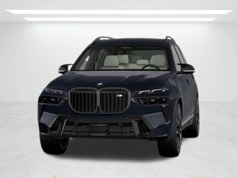 New 2026 BMW X7 M60i image 3