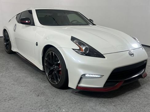 Used 2016 Nissan 370Z NISMO RWD image 1