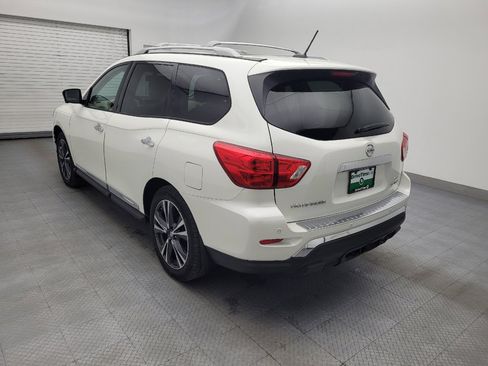 Used 2017 Nissan Pathfinder Platinum w/ Family Entertainment Package AWD/4WD image 5