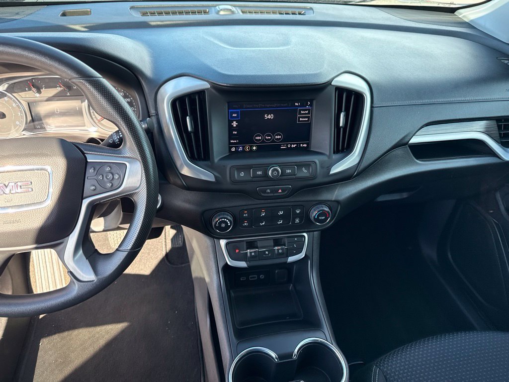 Used 2024 GMC Terrain SLE FWD image 8
