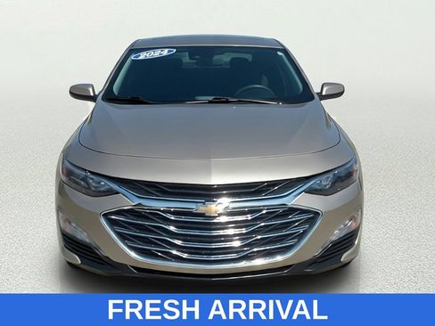 Used 2024 Chevrolet Malibu LT FWD image 2