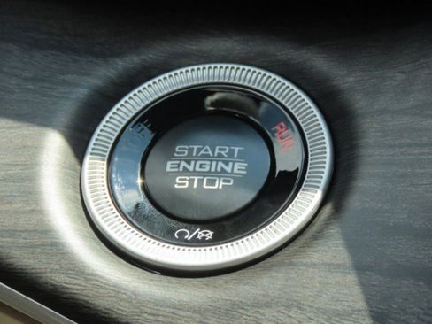 Used 2025 Jeep Grand Cherokee L Limited RWD image 28