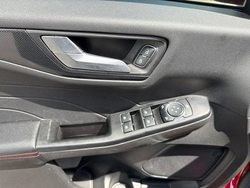 Used 2025 Ford Escape ST-Line AWD/4WD image 8