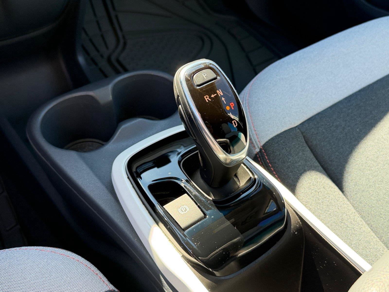 Used 2020 Chevrolet Bolt LT FWD image 27