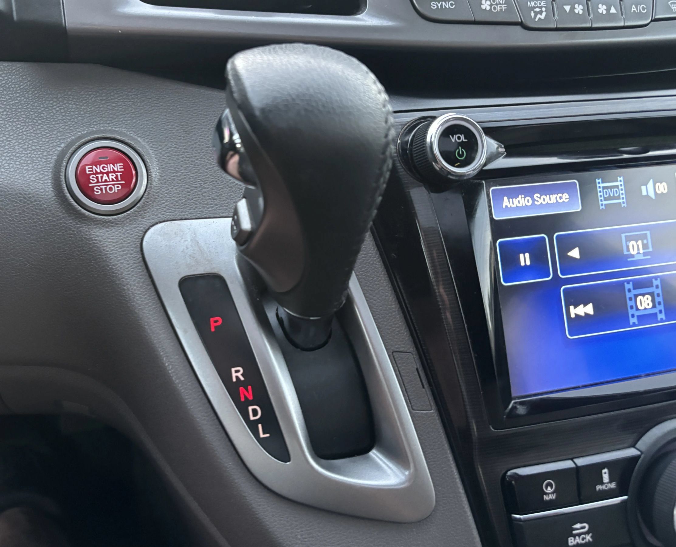 Used 2015 Honda Odyssey Touring image 27