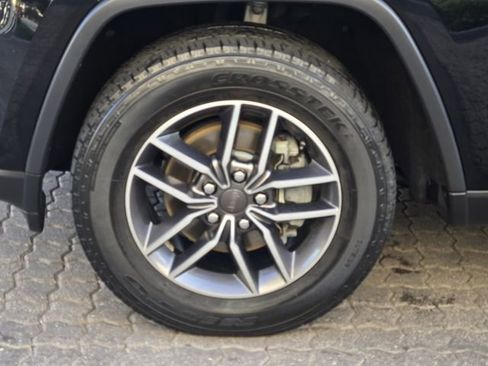 Used 2020 Jeep Grand Cherokee Limited w/ Premium Lighting Group image 12