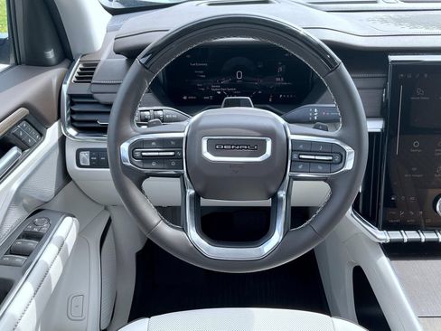 Used 2024 GMC Acadia Denali w/ Super Cruise Package AWD/4WD image 11