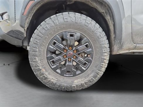 Used 2022 Nissan Frontier PRO-4X image 22