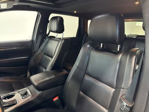 Used 2020 Jeep Grand Cherokee Limited AWD/4WD image 28