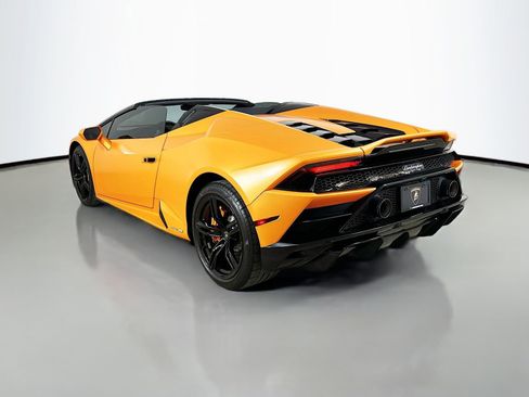 Used 2021 Lamborghini Huracan EVO RWD image 67