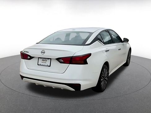 Used 2025 Nissan Altima 2.5 SV FWD image 15