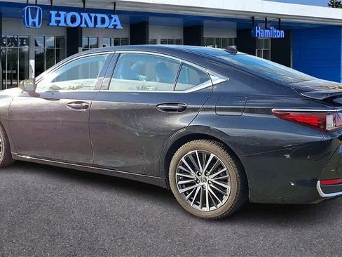 Used 2023 Lexus ES 300h w/ Premium Package image 6