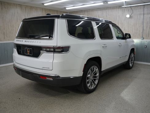 Used 2022 Jeep Grand Wagoneer Series II image 10