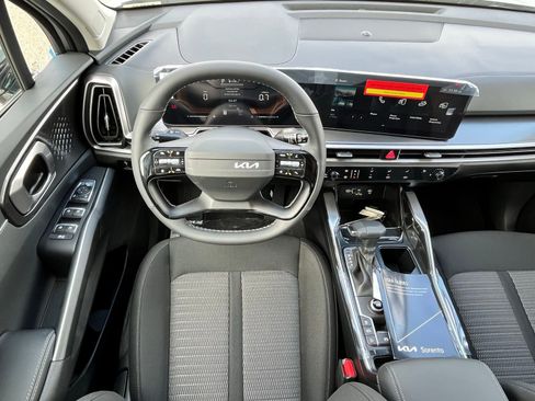 New 2026 Kia Sorento LX FWD image 9