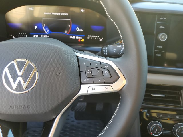 Certified 2023 Volkswagen Taos SE w/ Panoramic Sunroof Package FWD image 33