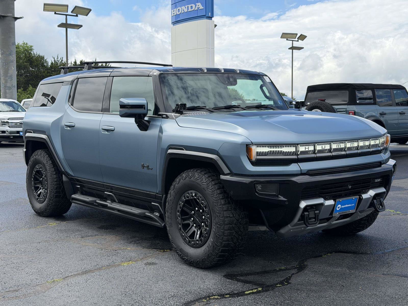 Used 2024 GMC Hummer EV 3X w/ Omega Edition AWD/4WD image 1