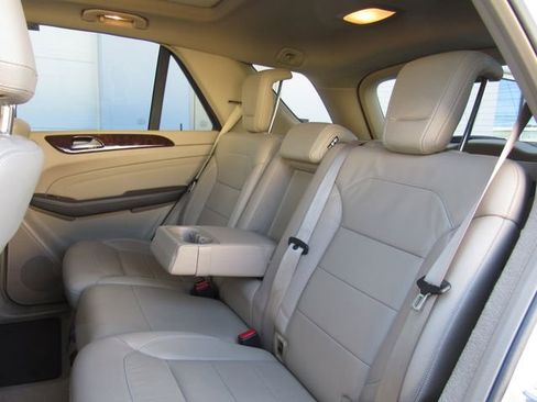 Certified 2015 Mercedes-Benz ML 350 4MATIC image 16