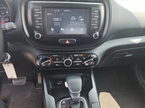 Used 2021 Kia Soul LX FWD image 7
