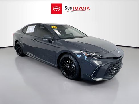 Used 2026 Toyota Camry SE FWD image 1