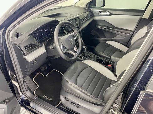 Used 2023 Volkswagen Taos SEL image 10