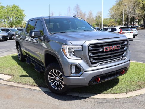 Used 2021 GMC Sierra 1500 AT4 w/ AT4 Value Package image 2