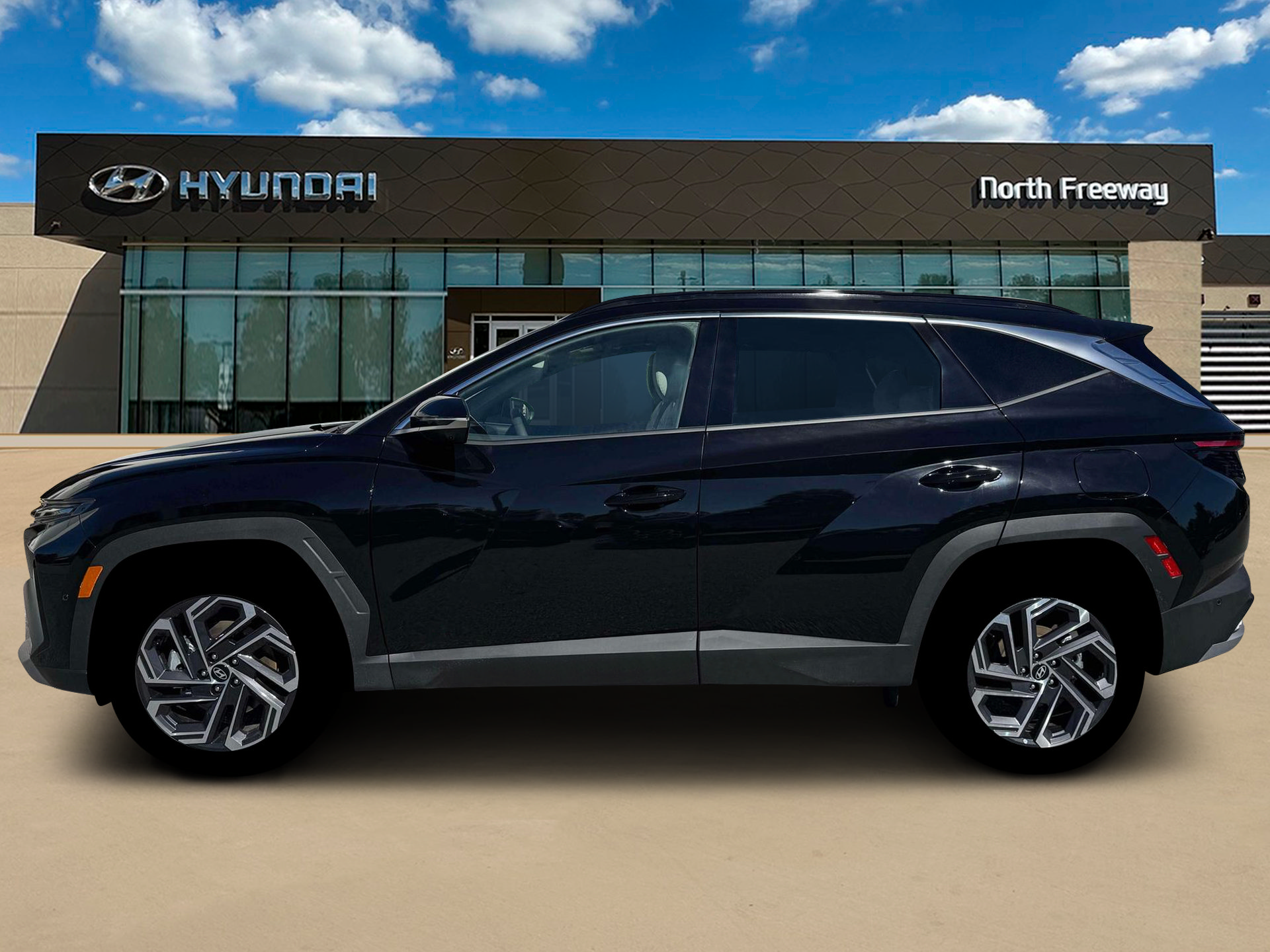 New 2026 Hyundai Tucson Limited w/ Tow & Go Package AWD/4WD image 3