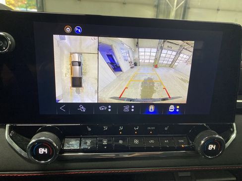 Certified 2025 Chevrolet Colorado Z71 w/ Technology Package image 38