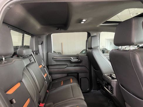 Used 2022 GMC Sierra 1500 AT4 w/ AT4 Premium Package image 28