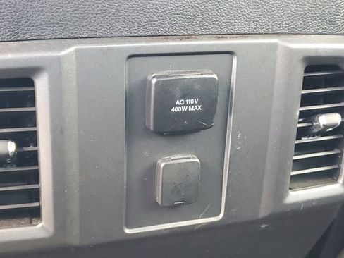 Used 2016 Ford F150 XLT w/ Equipment Group 302A Luxury AWD/4WD image 31