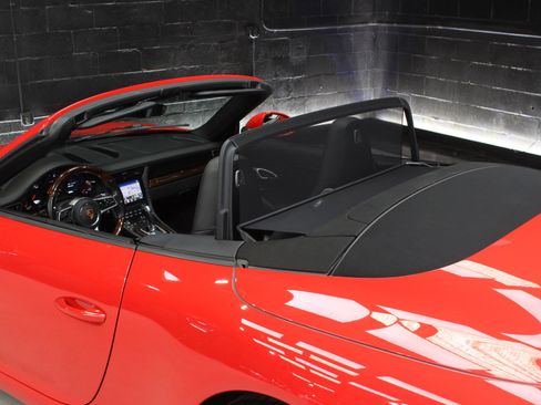 Used 2019 Porsche 911 Carrera w/ Sportdesign Package image 29