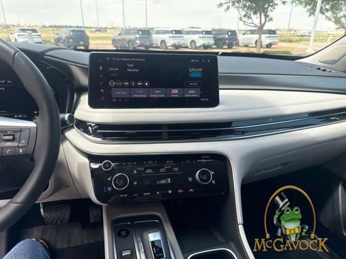 Used 2026 INFINITI QX60 Luxe w/ Cargo Package AWD/4WD image 13