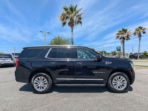 Certified 2025 GMC Yukon Denali AWD/4WD image 2
