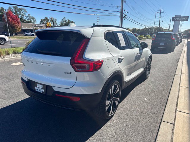 Used 2026 Volvo XC40 B5 Plus AWD/4WD image 5