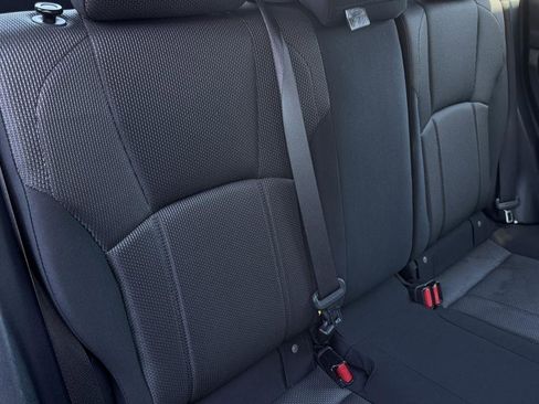 Used 2022 Subaru Impreza 2.0i Premium image 23