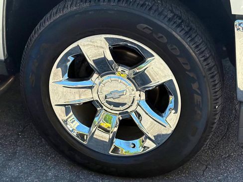 Used 2018 Chevrolet Silverado 1500 LT w/ All Star Edition AWD/4WD image 7