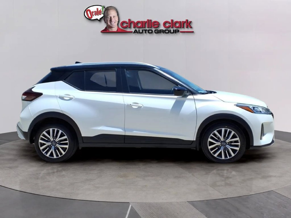 Used 2024 Nissan Kicks SV FWD image 6