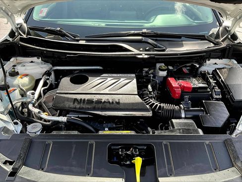 Used 2025 Nissan Rogue SV AWD/4WD image 32